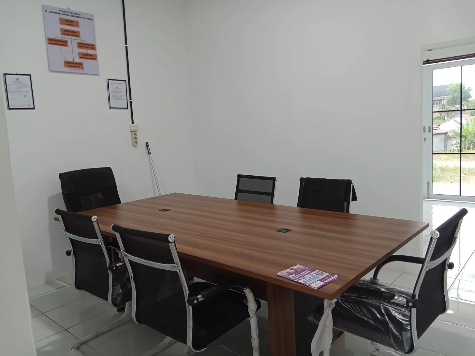RUANG RAPAT